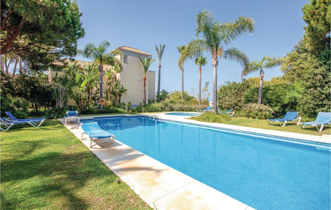 Beautiful Apartment In Marbella-Cabopino With 2 Bedrooms, Wifi And Outdoor Swimming Pool المظهر الخارجي الصورة