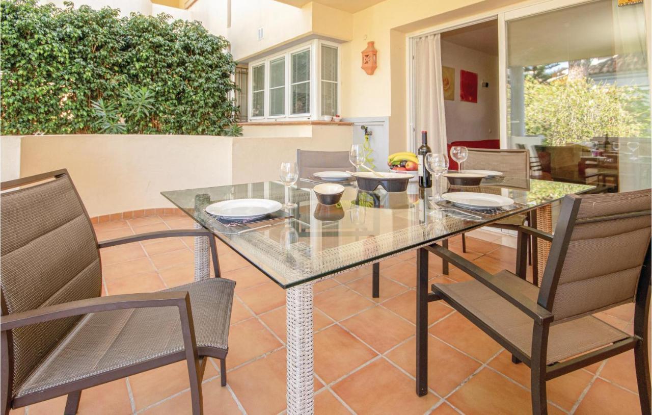 Beautiful Apartment In Marbella-Cabopino With 2 Bedrooms, Wifi And Outdoor Swimming Pool المظهر الخارجي الصورة